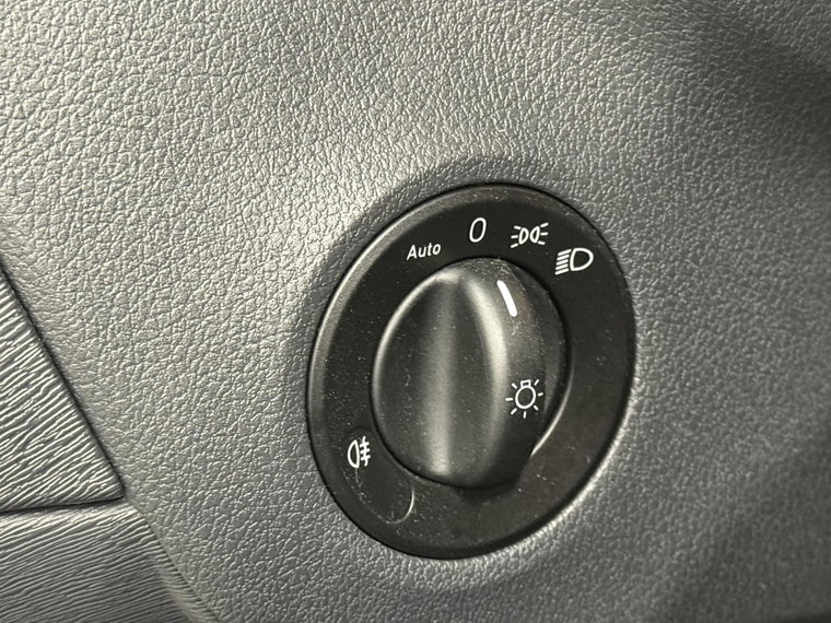 Vehicle Image 28