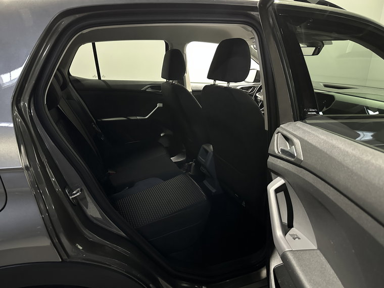 Vehicle Image 26