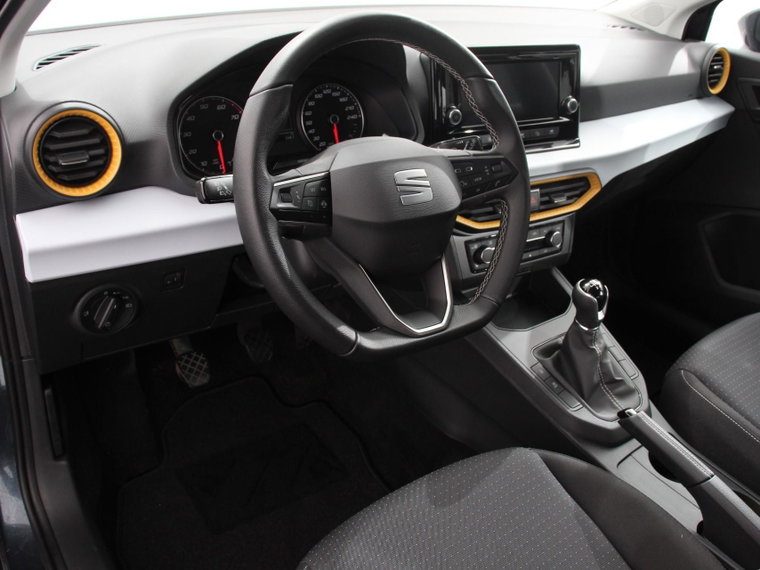Vehicle Image 7