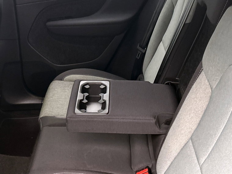 Vehicle Image 38