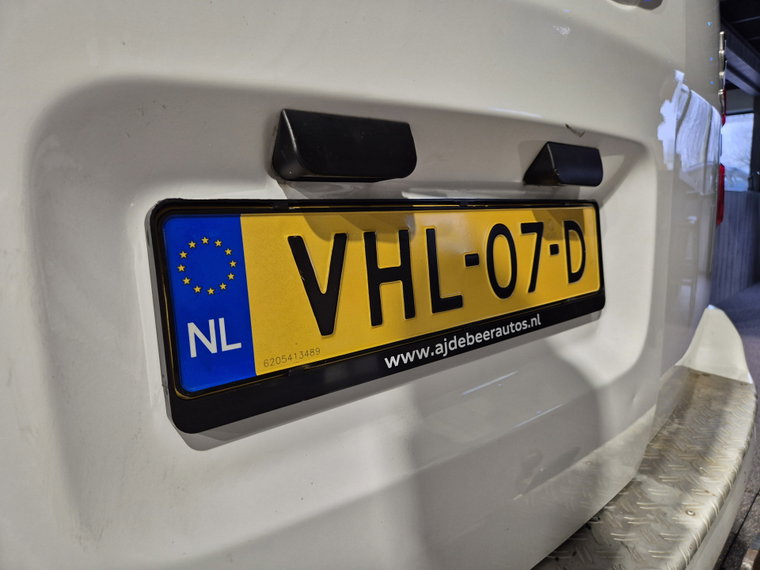 Vehicle Image 37