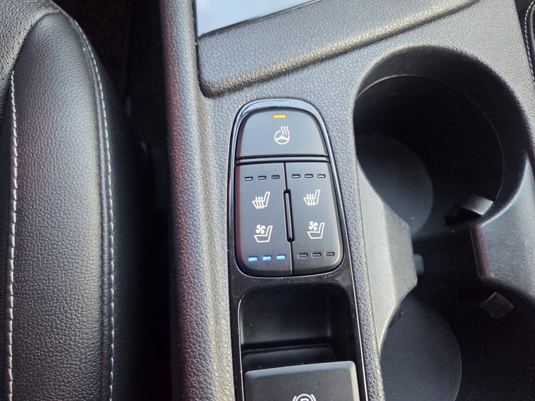 Vehicle Image 26