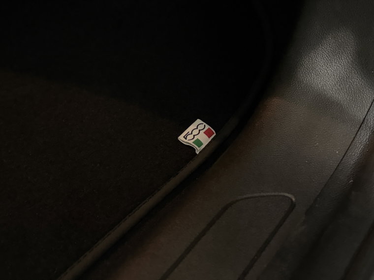 Vehicle Image 28