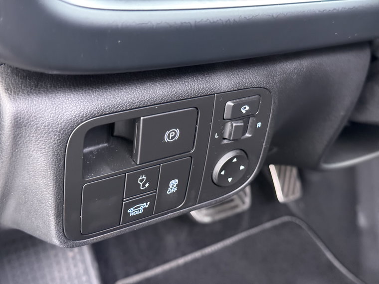Vehicle Image 33