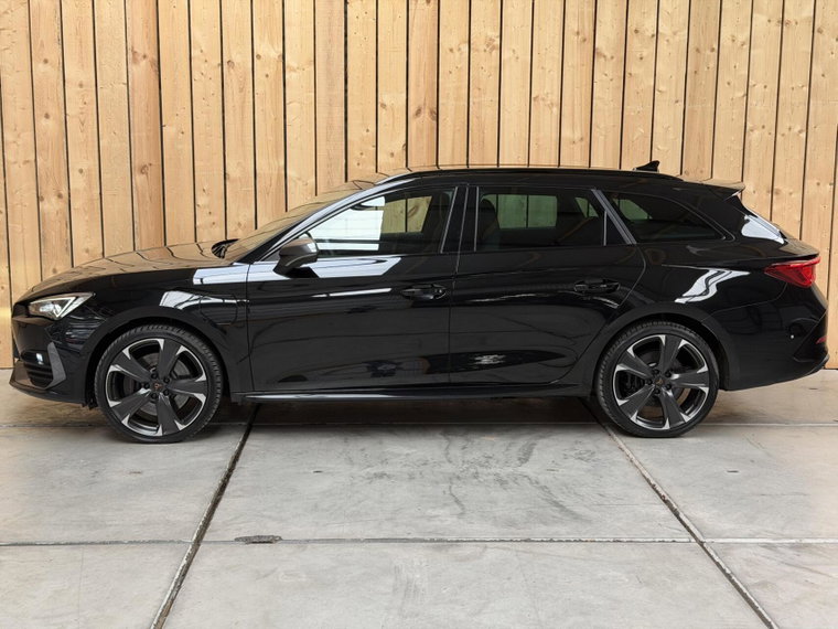Vehicle Image 38