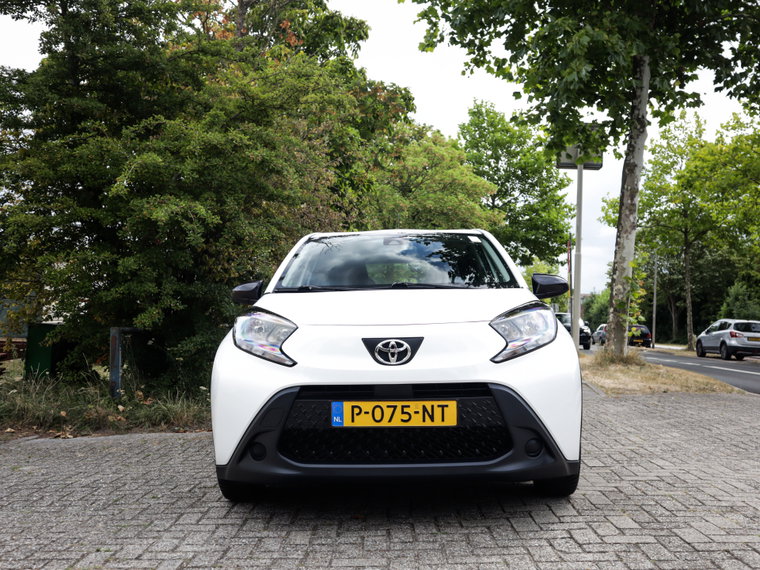 Vehicle Image 35
