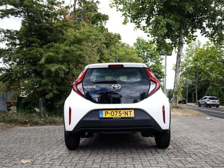 Vehicle Image 36