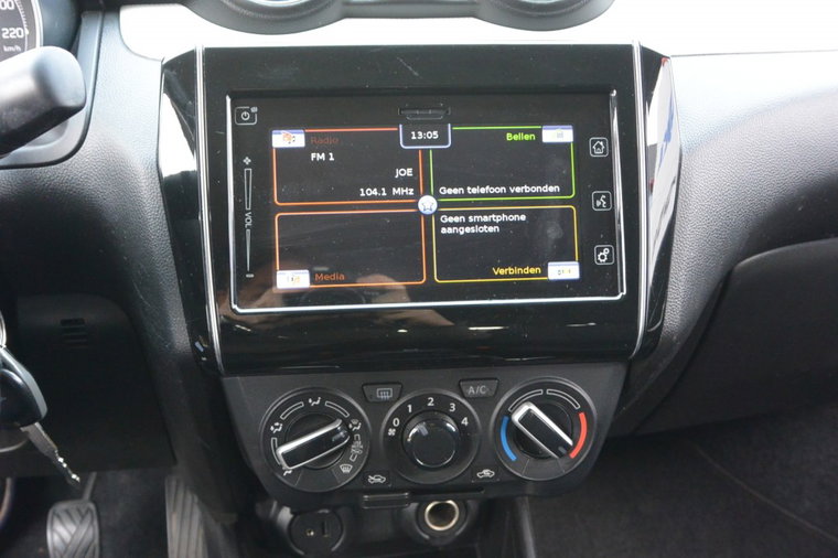 Vehicle Image 16