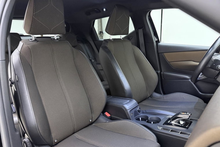 Vehicle Image 22