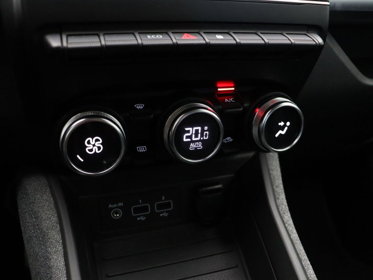 Vehicle Image 33
