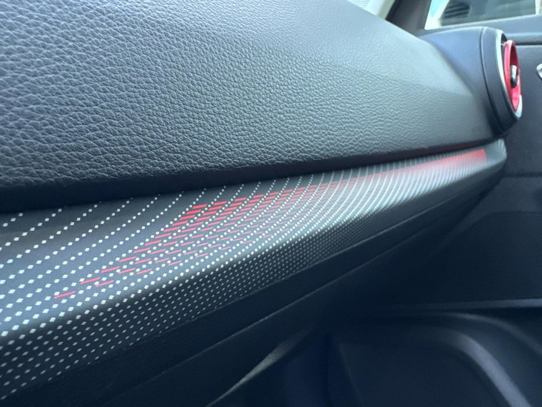 Vehicle Image 27