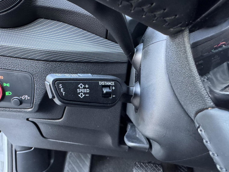 Vehicle Image 42