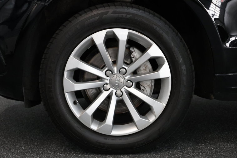 Vehicle Image 22