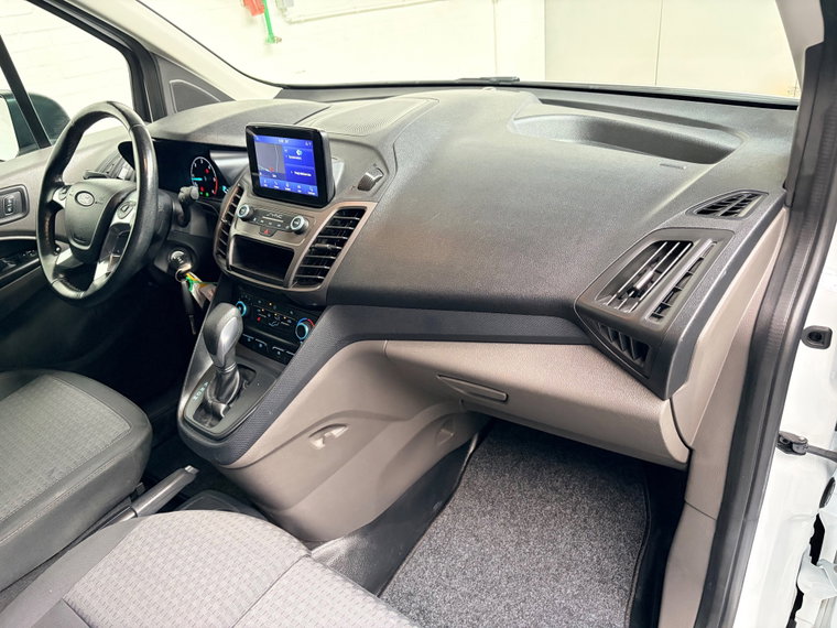 Vehicle Image 40