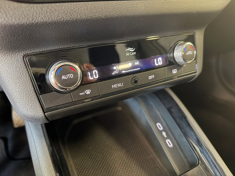 Vehicle Image 28