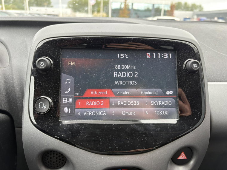 Vehicle Image 14