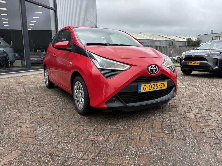 Vehicle Image 6