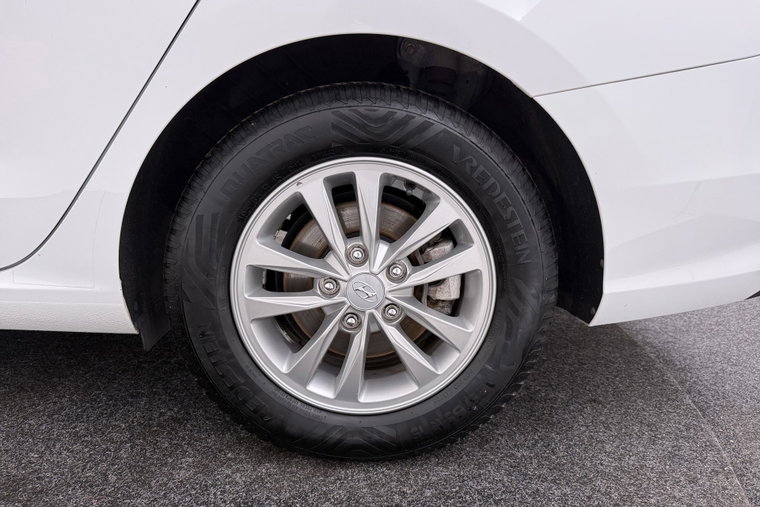 Vehicle Image 31
