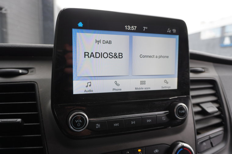 Vehicle Image 12