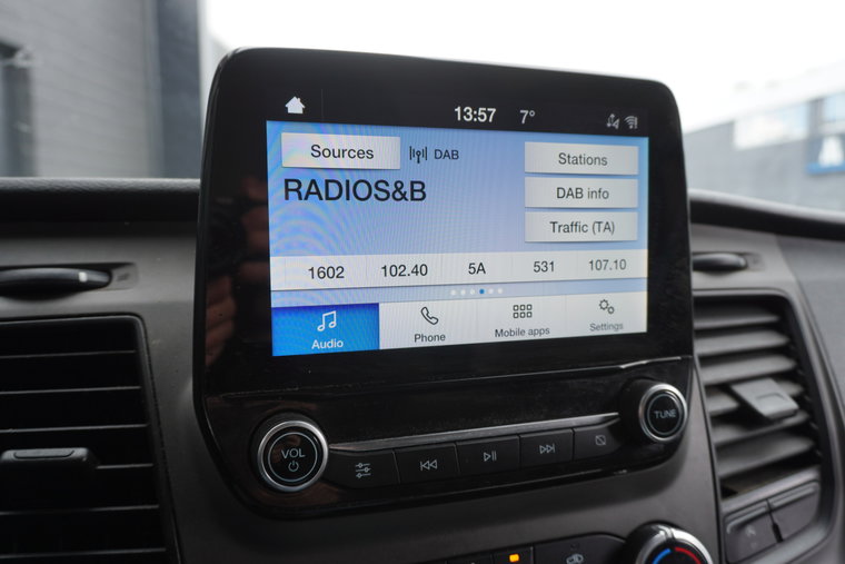 Vehicle Image 13