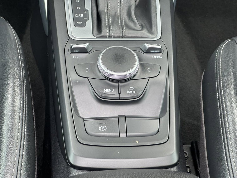 Vehicle Image 31