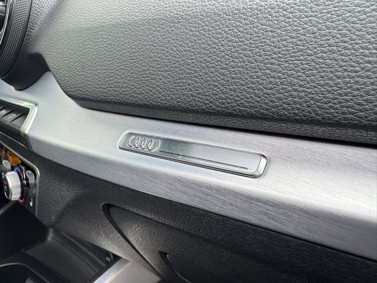 Vehicle Image 33