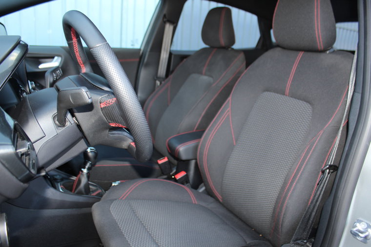 Vehicle Image 33
