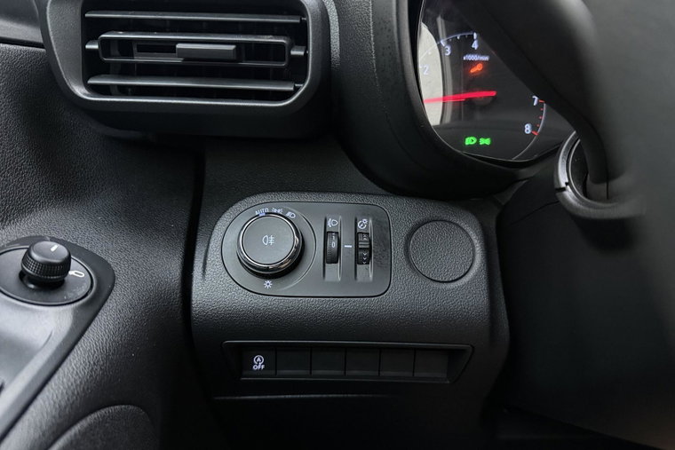 Vehicle Image 19