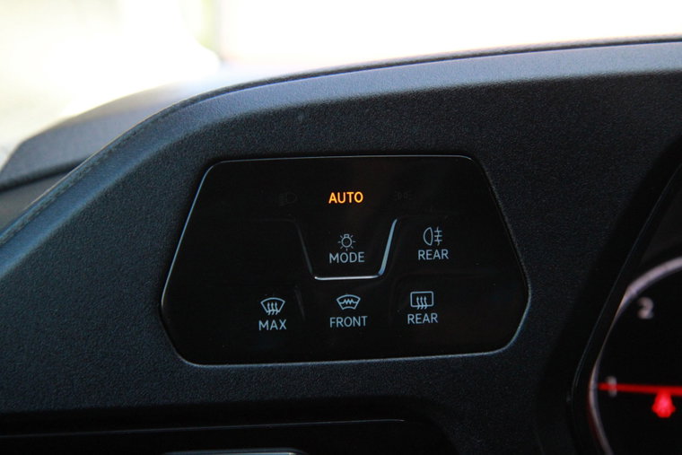 Vehicle Image 24