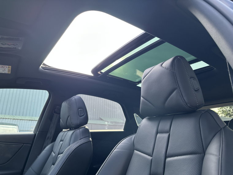 Vehicle Image 33