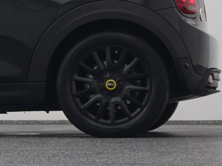 Vehicle Image 41