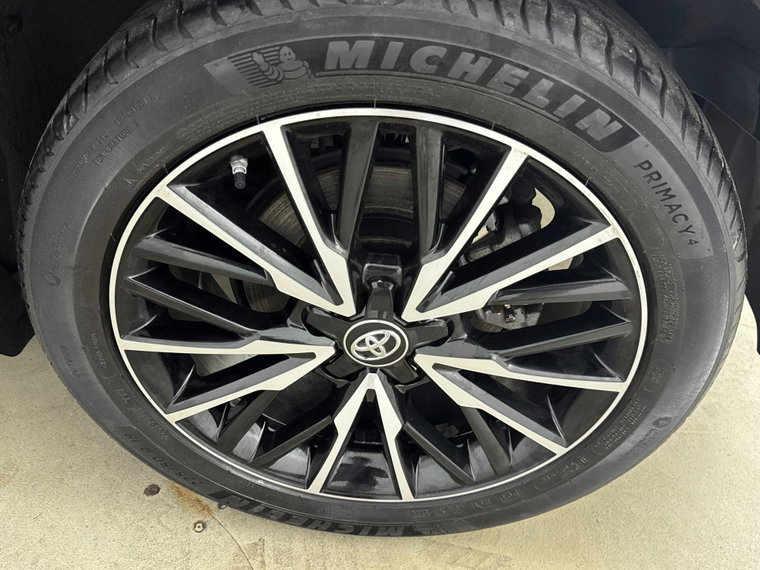 Vehicle Image 30