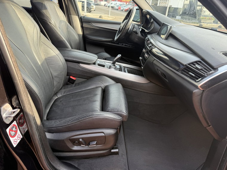 Vehicle Image 45