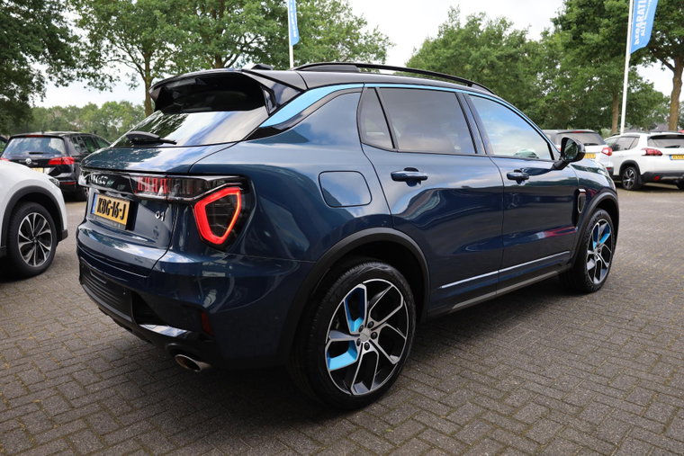 Vehicle Image 4