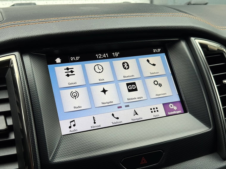 Vehicle Image 30