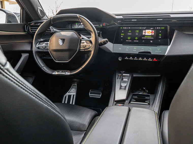 Vehicle Image 23