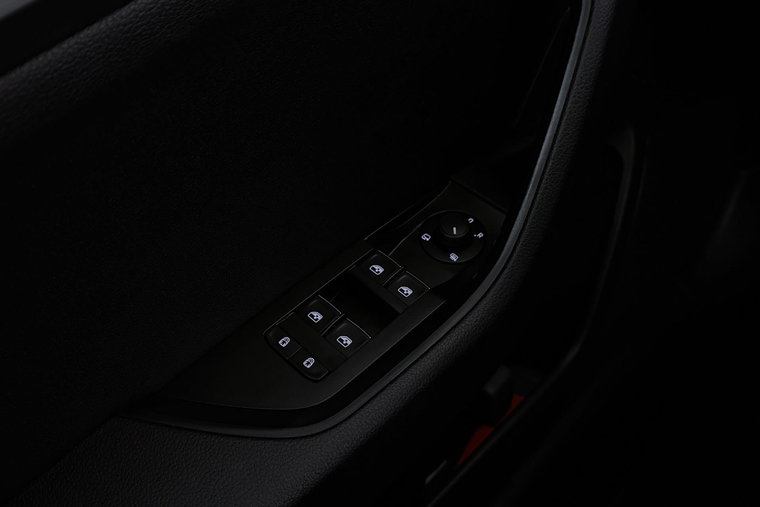 Vehicle Image 39