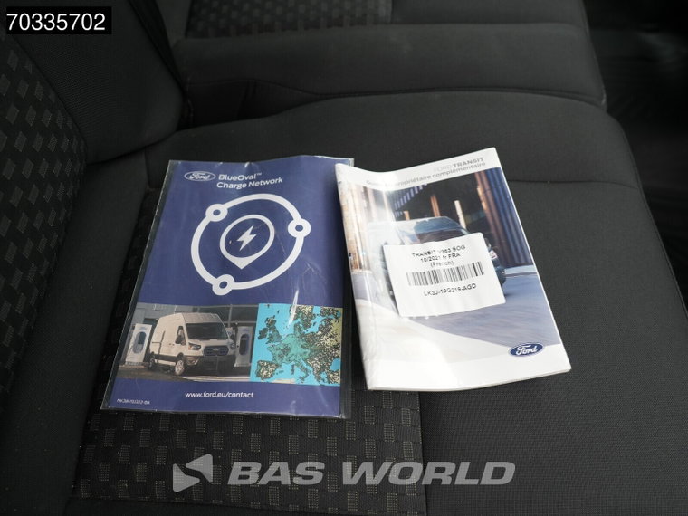Vehicle Image 36