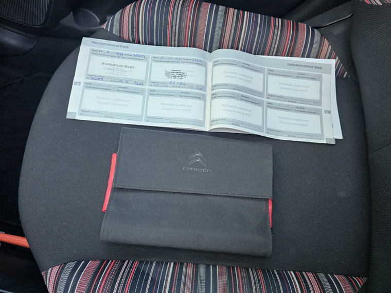 Vehicle Image 35
