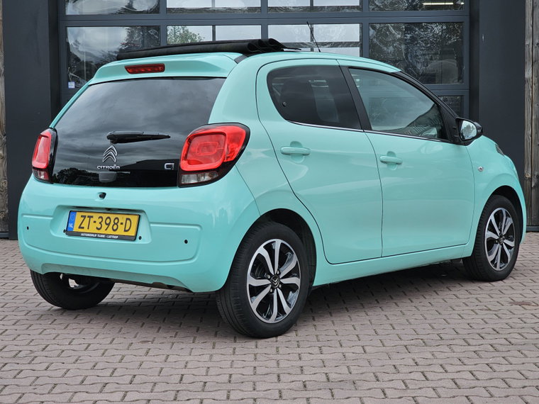 Vehicle Image 6