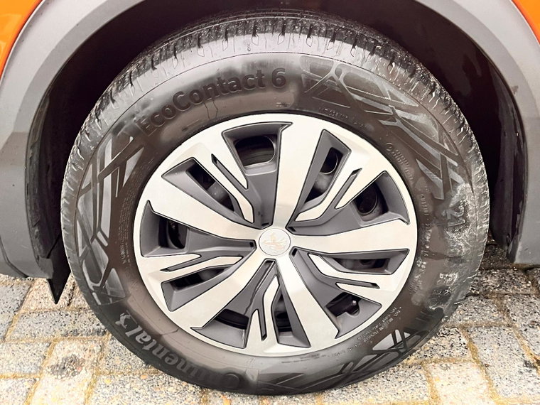 Vehicle Image 37