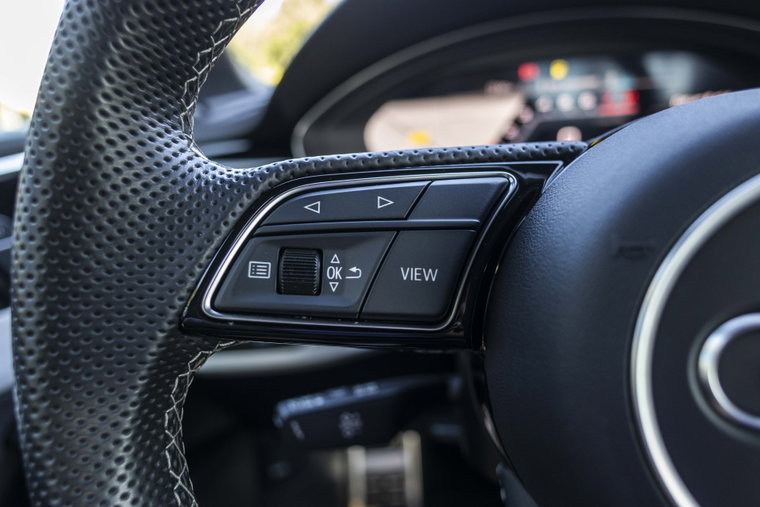 Vehicle Image 35