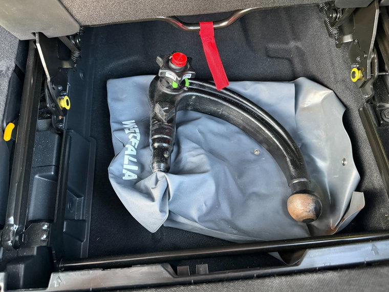 Vehicle Image 32