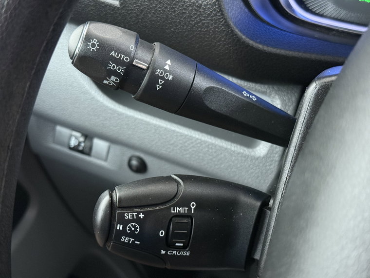 Vehicle Image 27