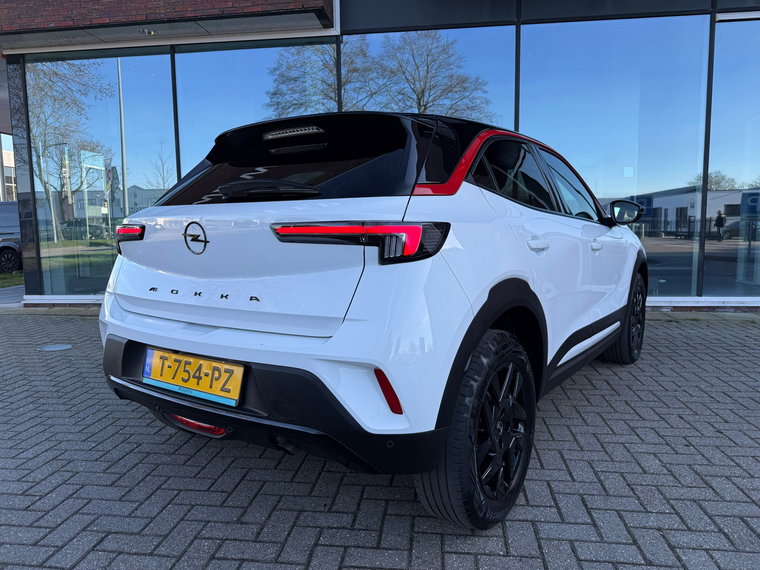 Vehicle Image 25