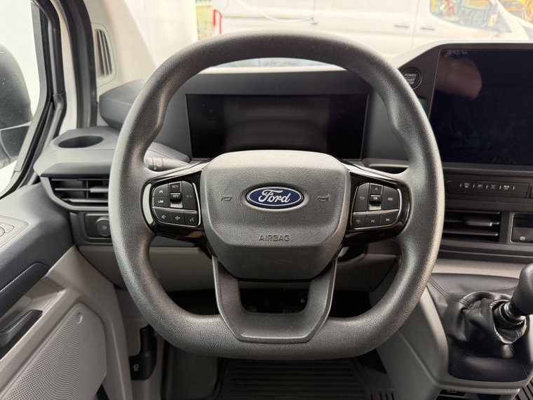 Vehicle Image 23