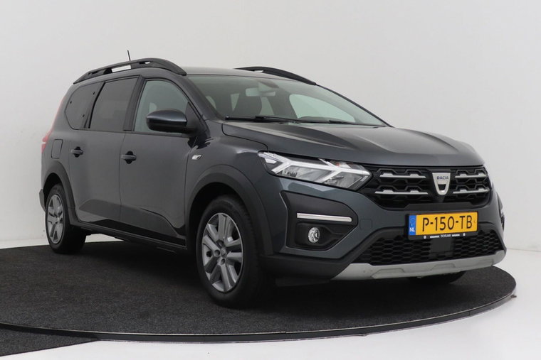 Vehicle Image 12