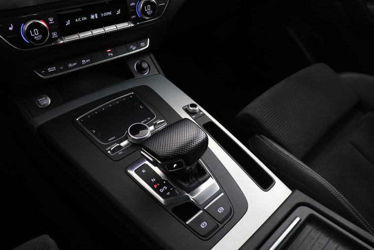 Vehicle Image 36