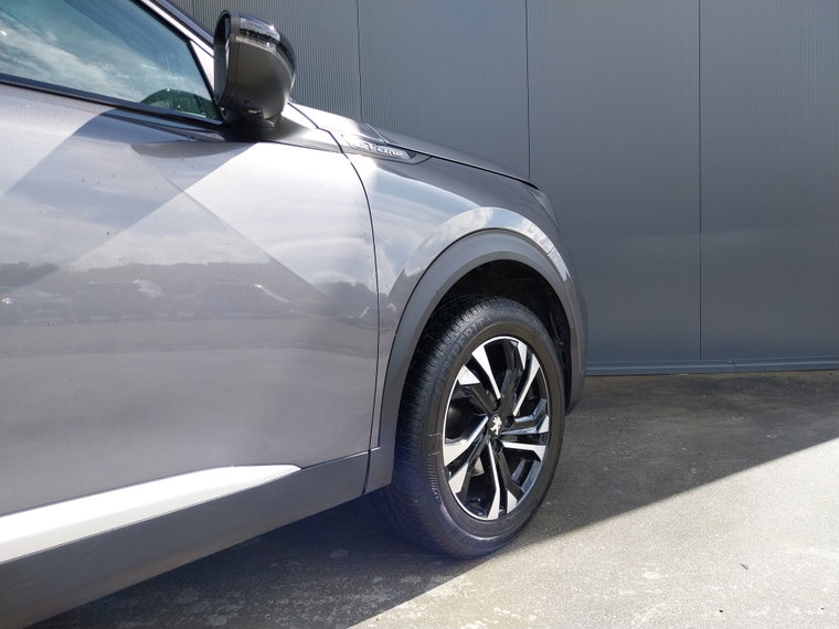 Vehicle Image 21
