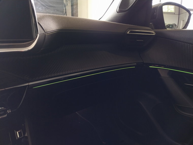 Vehicle Image 23